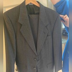 Men's Gray-Brown Suit